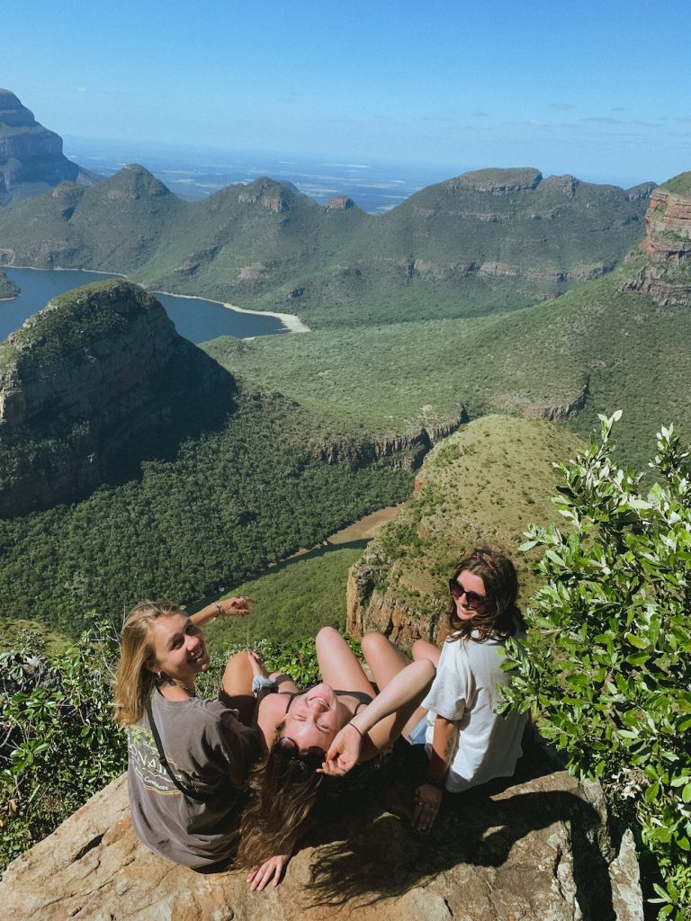 volunteers in Africa enjoying a trip to Blyde river canyon
