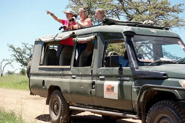 game-drive-volunteer-kenya game-drive-volunteer-kenya