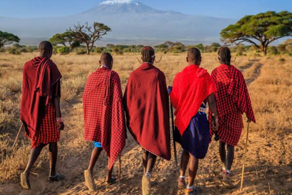 massai walking