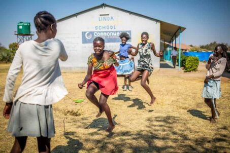 RS2459_Girl_Impact-14