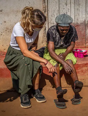 medical volunteer in Africa